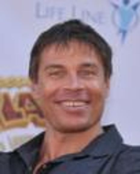 Roland Kickinger Headshot