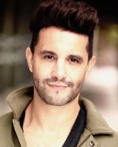 Eduardo Enrikez Headshot