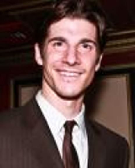 Adam Shoresten Headshot