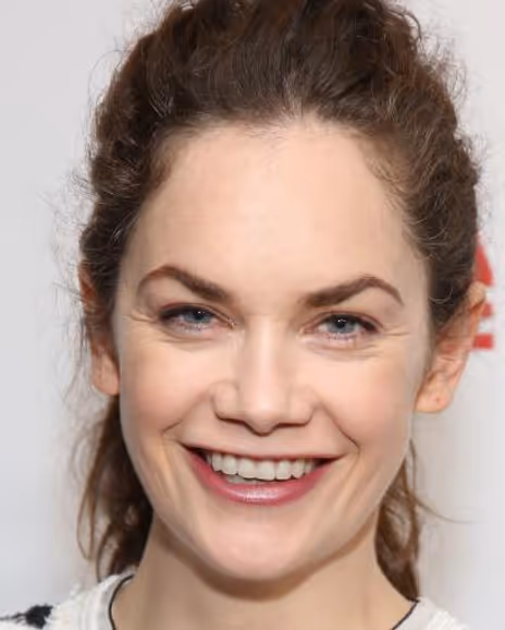 Ruth Wilson Headshot