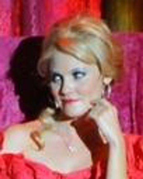 Natalie Raynes Headshot