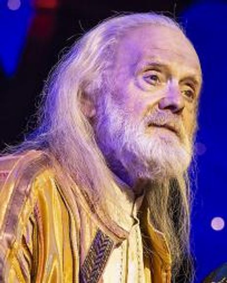 Henry Metcalfe Headshot