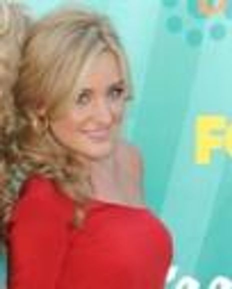 Amanda Michalka Headshot