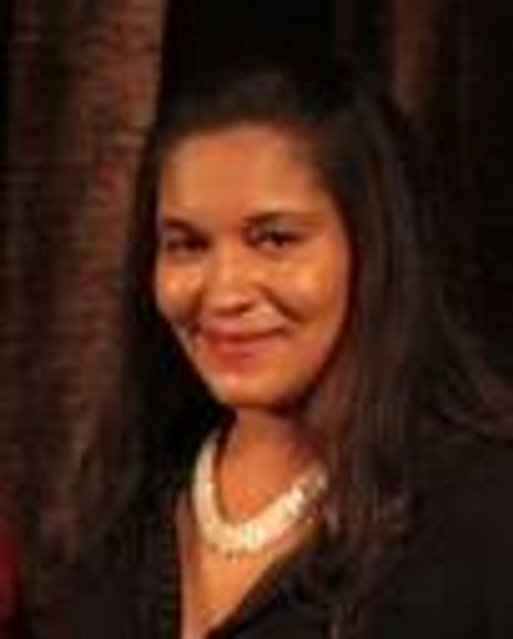 Amyre Loomis Headshot