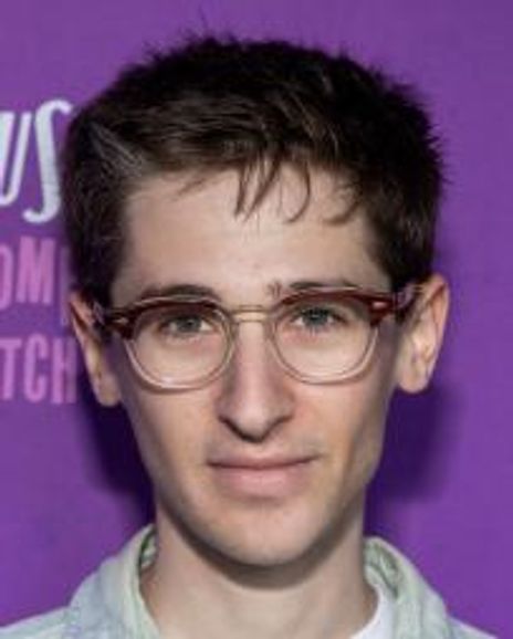 Noah Robbins Headshot