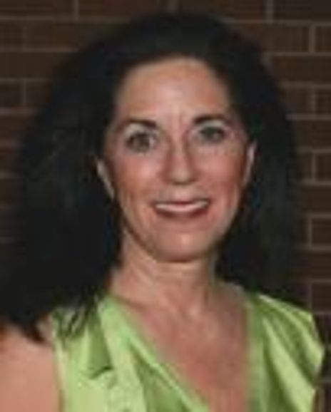 Betsy Foley Headshot