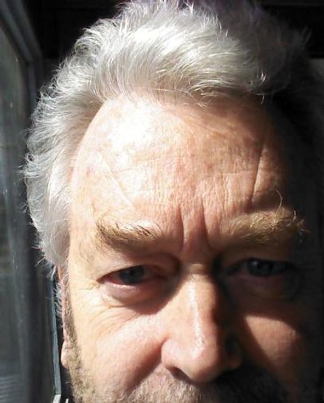 Anthony Bekenn Headshot