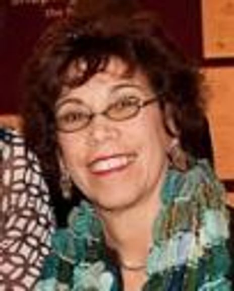 Suzanne Krebs Headshot