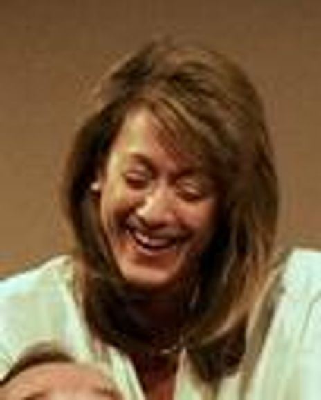 Julie Hansen Headshot