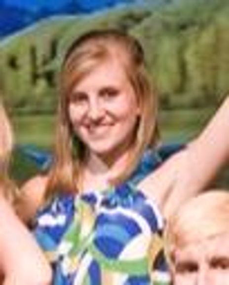 Claire Kapustka Headshot