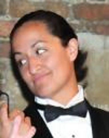 Elena Flores Headshot