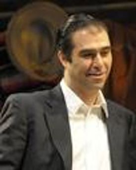 Barzin Akhavan Headshot