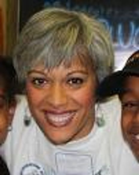 Angela Cove Headshot