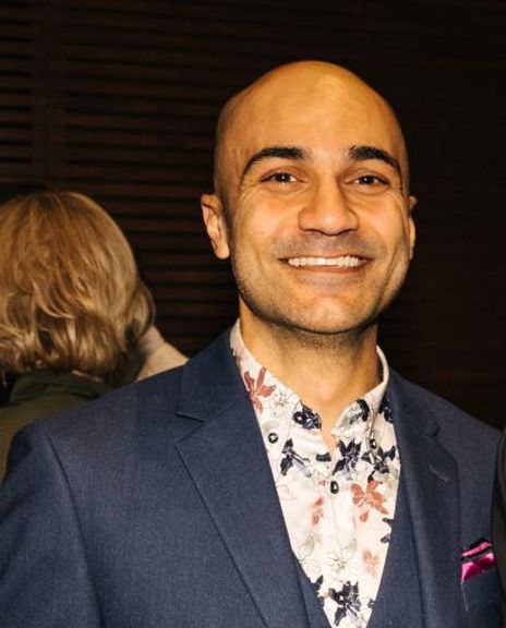 Maboud Ebrahimzadeh Headshot