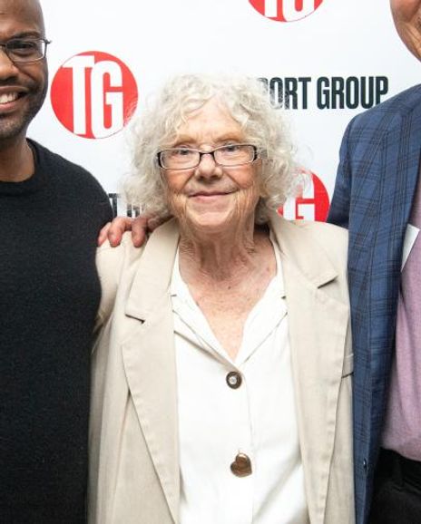 Ellen Fitzhugh Headshot