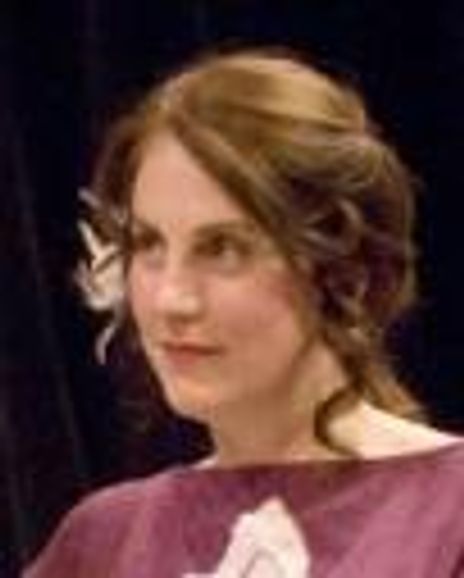 Nikki Visel Headshot