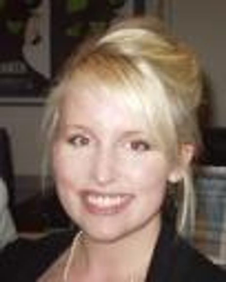 Elizabeth Plott Headshot