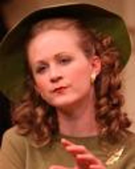 Claire Kennedy Headshot