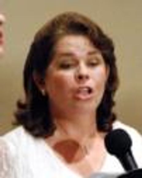 Wendy Caldwell Headshot