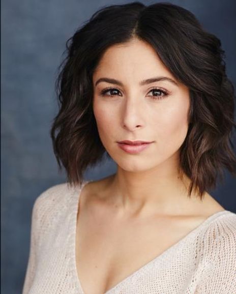 Tara Novie Headshot