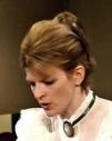 Vicki Sosbe Headshot