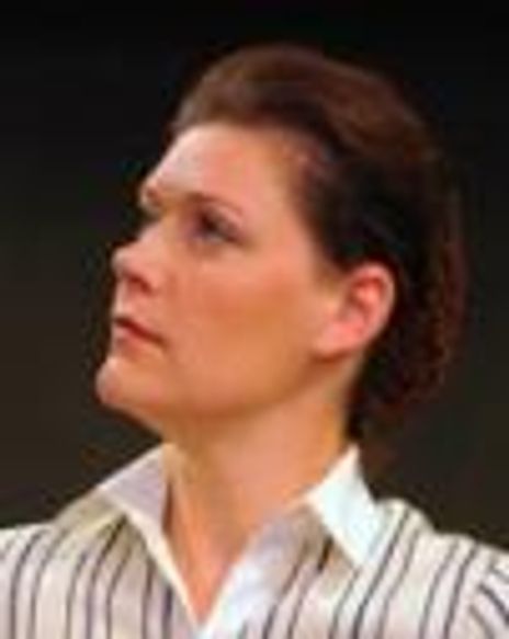 Jennifer Engler Headshot