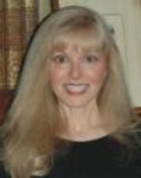 Diane Stillwell Weinberg Headshot