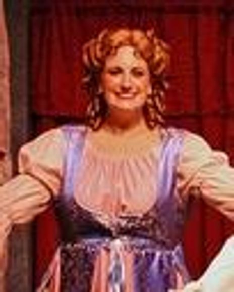 Shannon-Courtney Porper Headshot