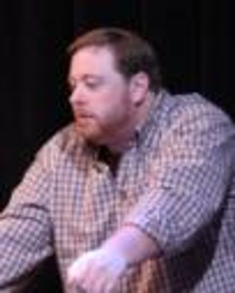 Aral Gribble Headshot