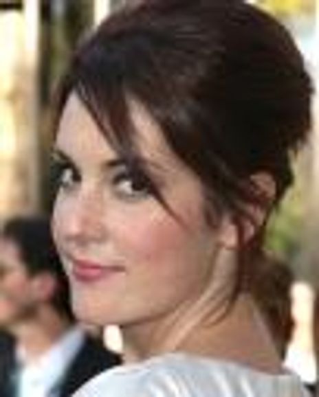 Melanie Lynskey Headshot