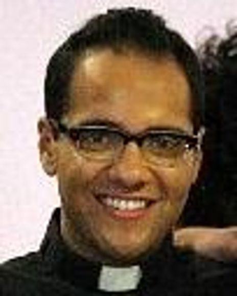 Juan Torres-Falcon Headshot