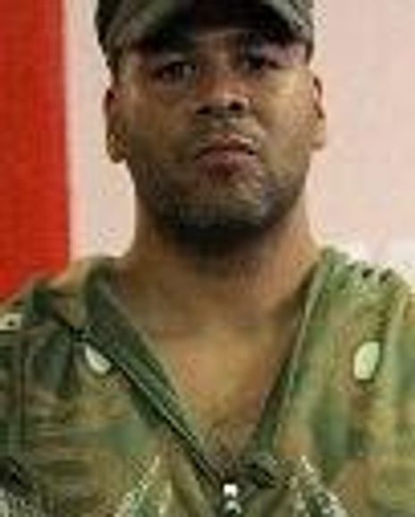 Luis Encarnacion Headshot