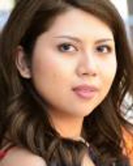 Loresa Lanceta Headshot