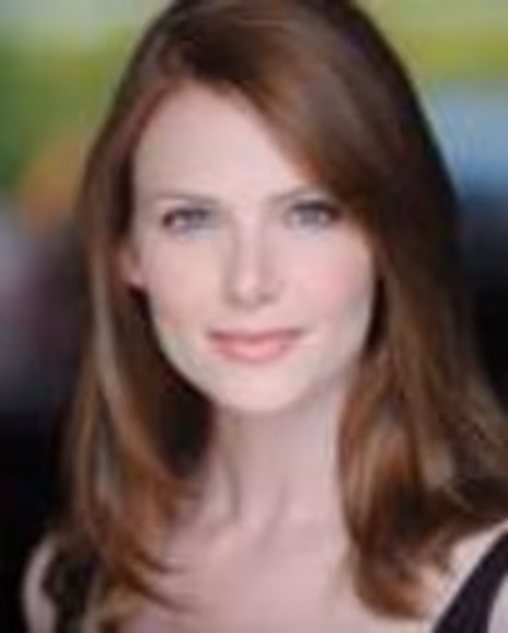 Holley Fain Headshot