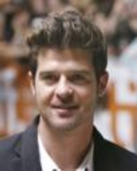 Robin Thicke Headshot