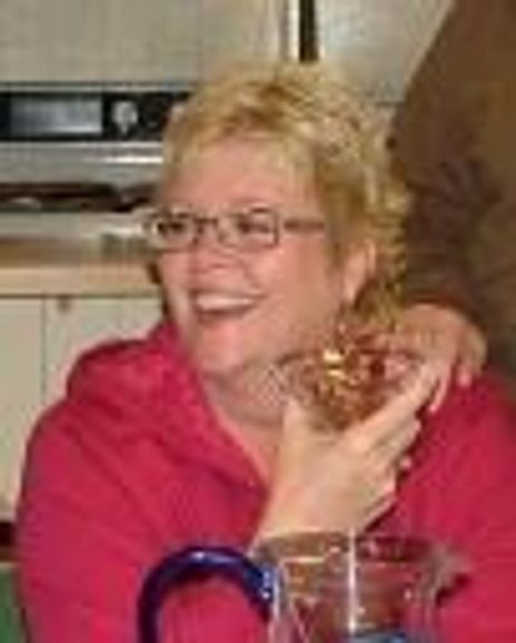 Stefanie Pratt Headshot