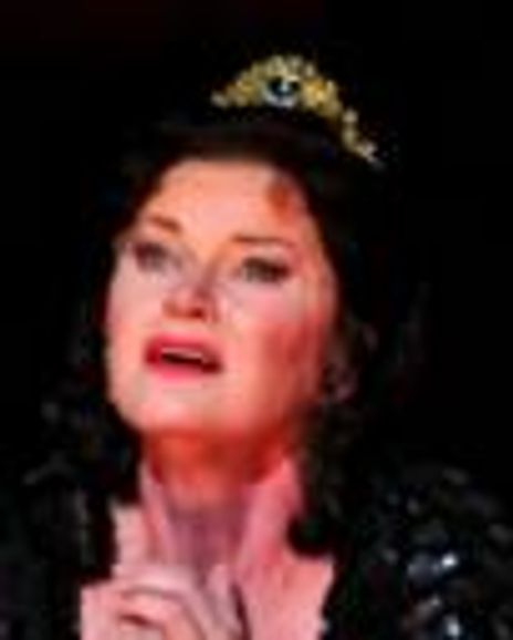 Erika Sunnegardh Headshot