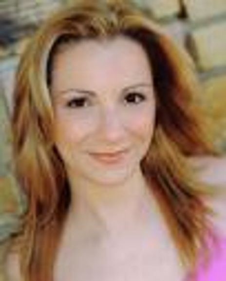 Lisa Manuli Headshot