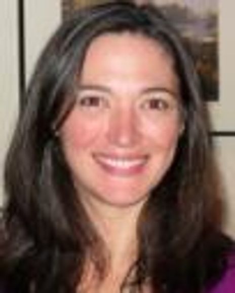 Elizabeth Laidlaw Headshot