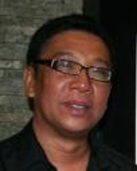 Floy Quinto Headshot