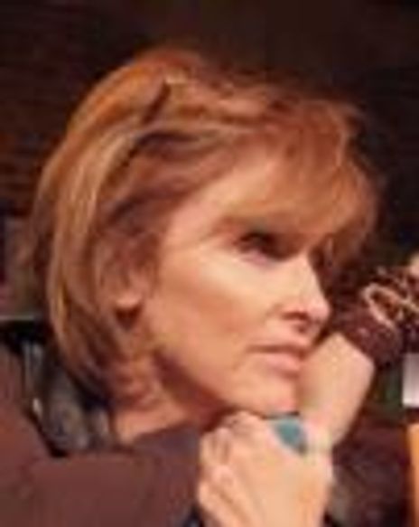 Brynn Thayer Headshot