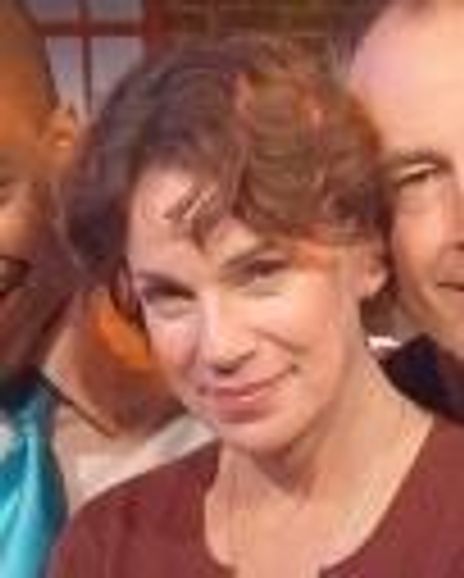 Terri Hanauer Headshot