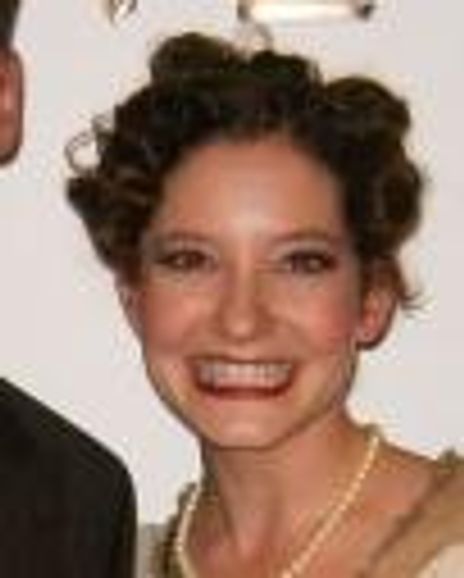 Nicole Hren Headshot