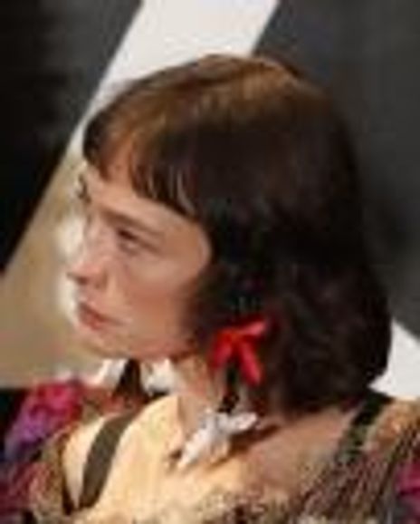 Elina Lowensohn Headshot