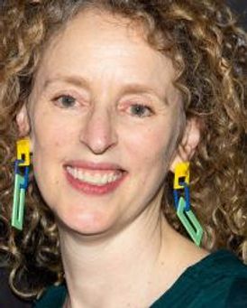 Vivienne Benesch Headshot