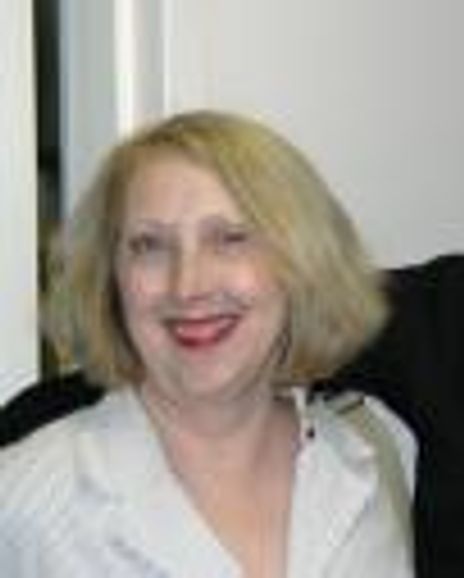 Pamela Hunt Headshot