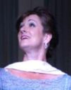 Susie Roelofsz Headshot