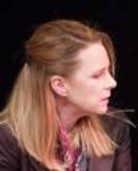 Suzanne Regan Headshot