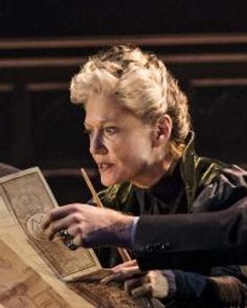 Shannon Cochran Headshot