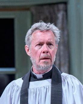 Alex Jennings Headshot